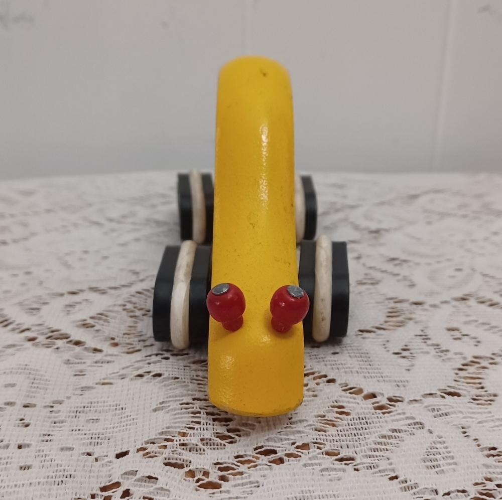 BRIO Vintage Push Toy - Picture 3 of 6